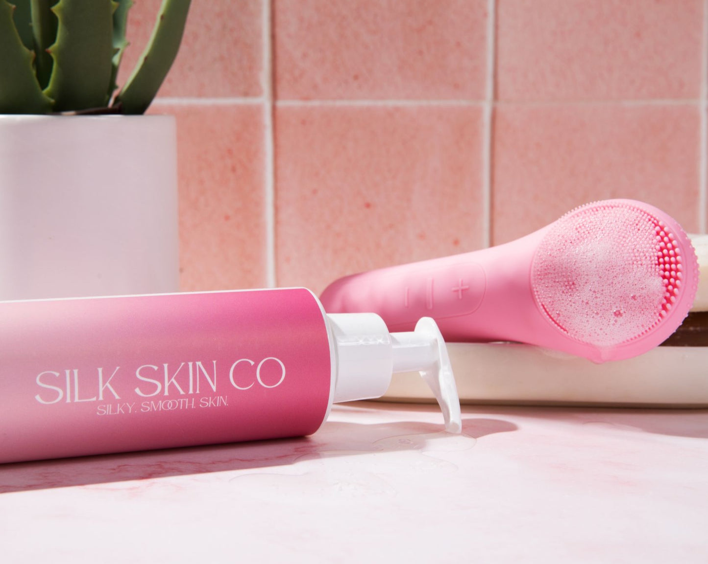 Silk Glow Aloe Clarifying Gel